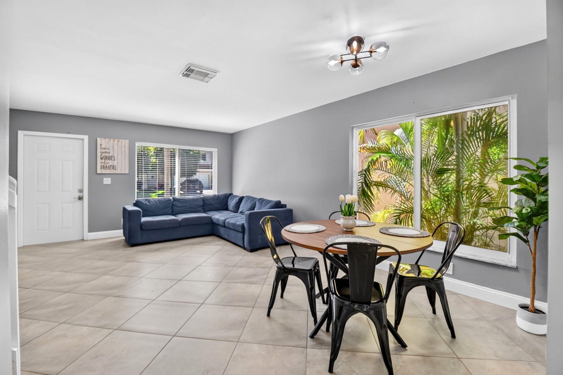 6233 Willoughby Circle, Lake Worth, FL 33463 Photo