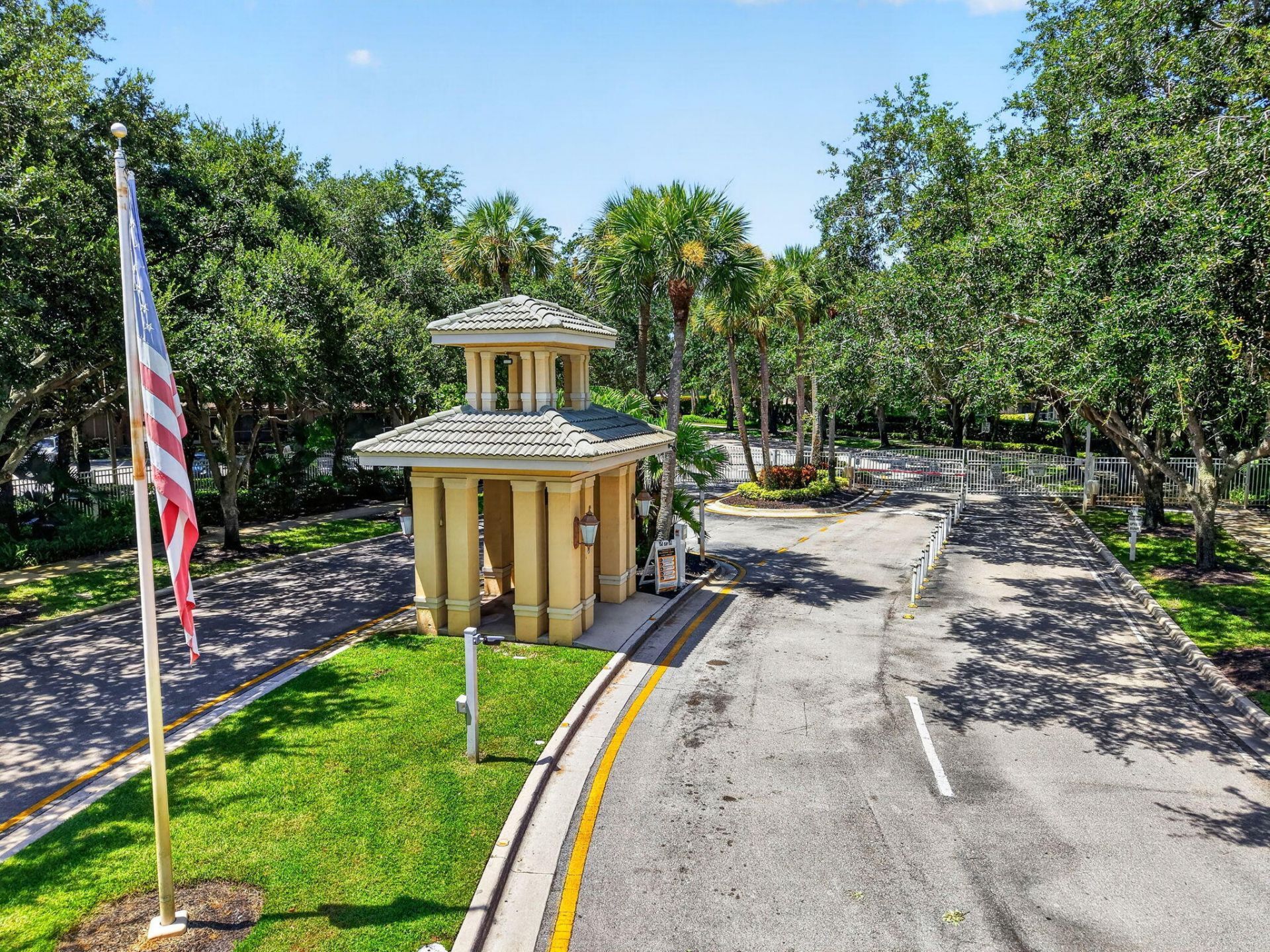 6233 Willoughby Circle, Lake Worth, FL 33463 Photo