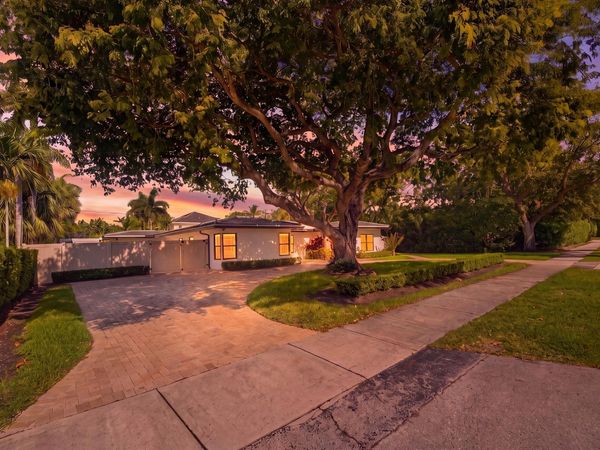 1619 Bayview Drive, Fort Lauderdale, FL 33305