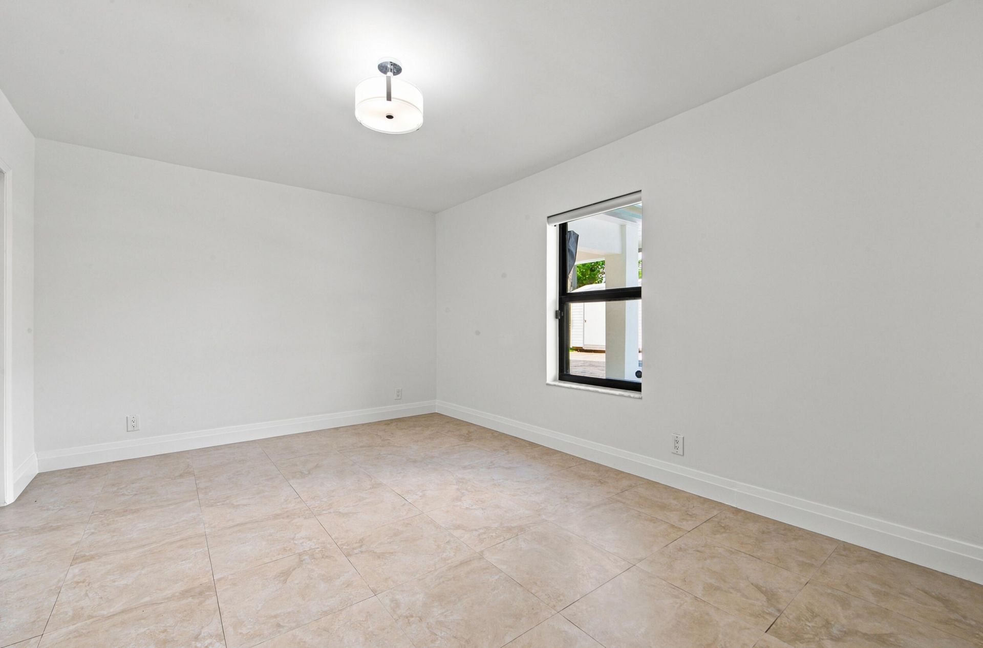 1619 Bayview Drive, Fort Lauderdale, FL 33305 Photo