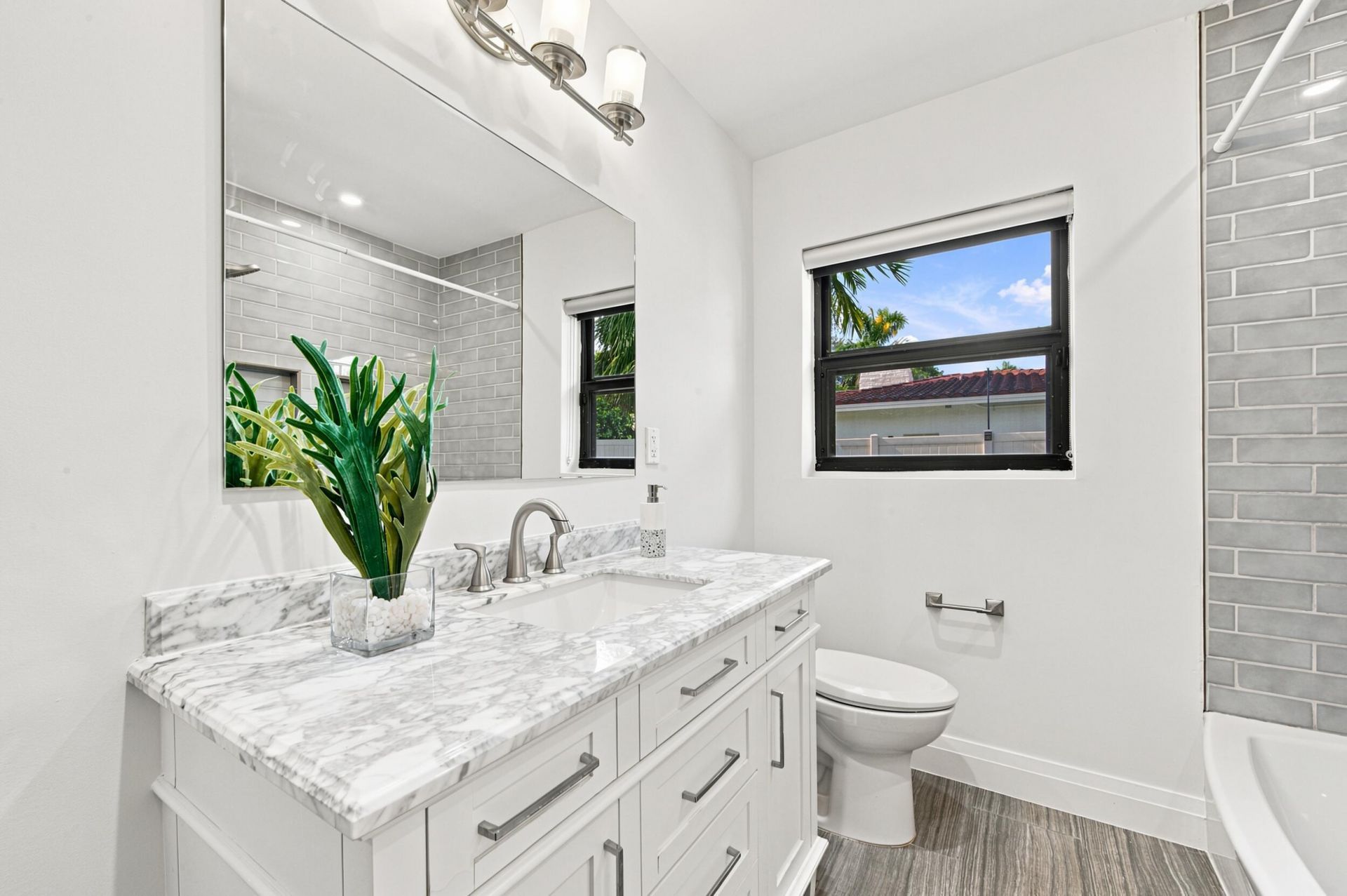 1619 Bayview Drive, Fort Lauderdale, FL 33305 Photo