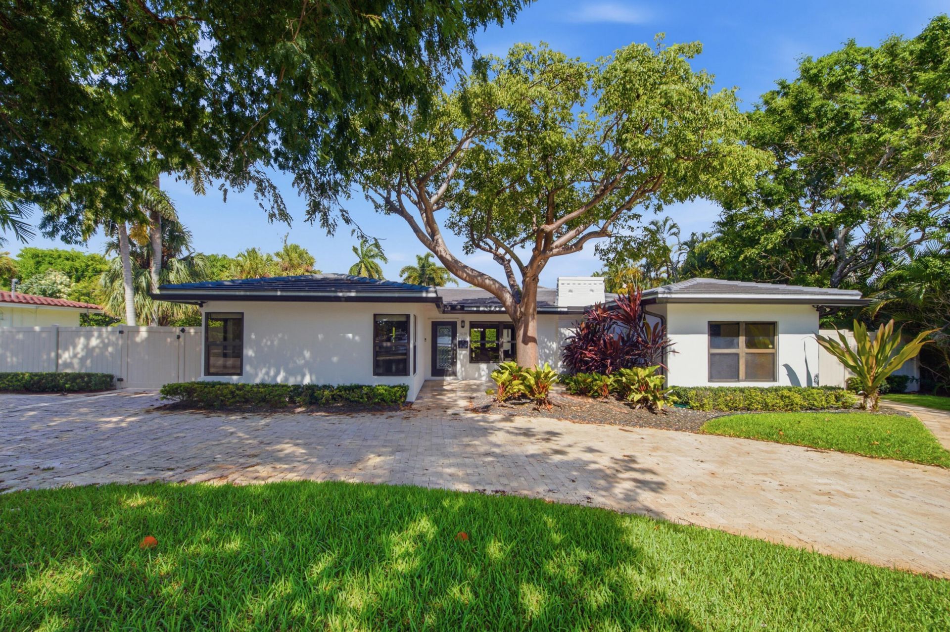 1619 Bayview Drive, Fort Lauderdale, FL 33305 Photo