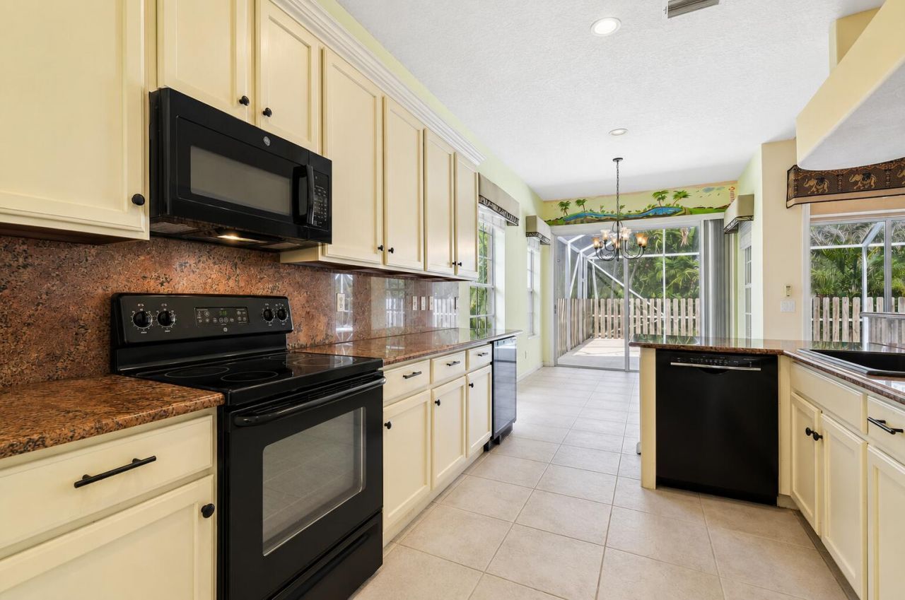 3709 NW Royal Oak Drive, Jensen Beach, FL 34957 Photo