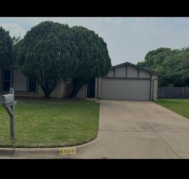 3701 South Court, Fort Worth, TX 76133 Main Photo