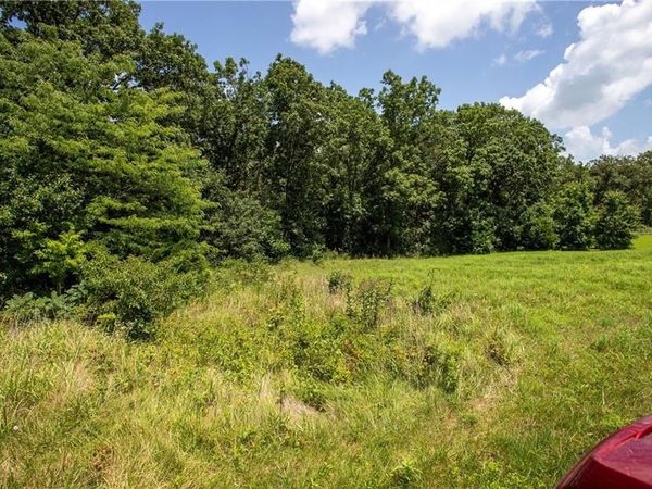 811 SE 600th Road, Knob Noster, MO 65336