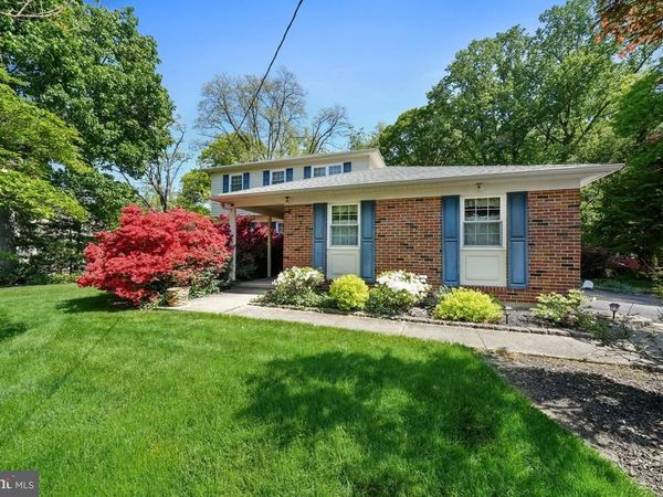 2717 POINT BREEZE DR., WILMINGTON, DE 19810