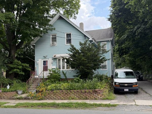 15 Washington St, Stoneham, MA 02180