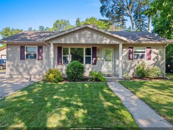 542 CLOVER LANE, Green Bay, WI 54301