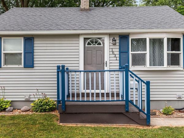 1631 N WILMER STREET, Appleton, WI 54911