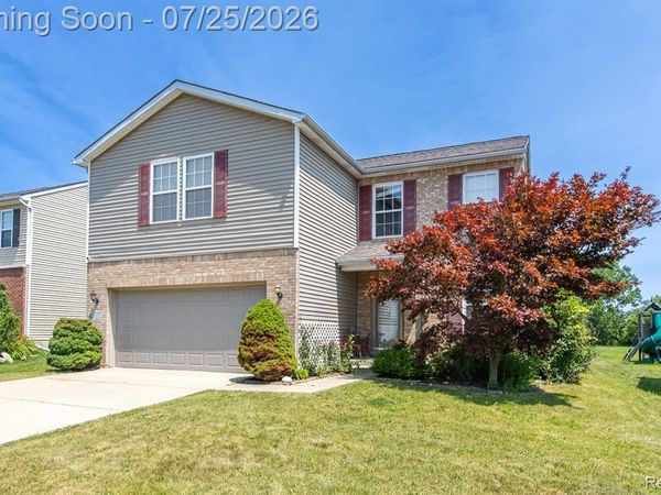 2550 Compton Drive, Waterford Twp, MI 48329