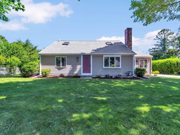 18 Clearview Avenue , Falmouth, MA 02540