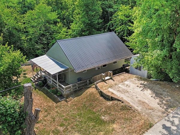 418 Irish Street, Lyons, MI 48851