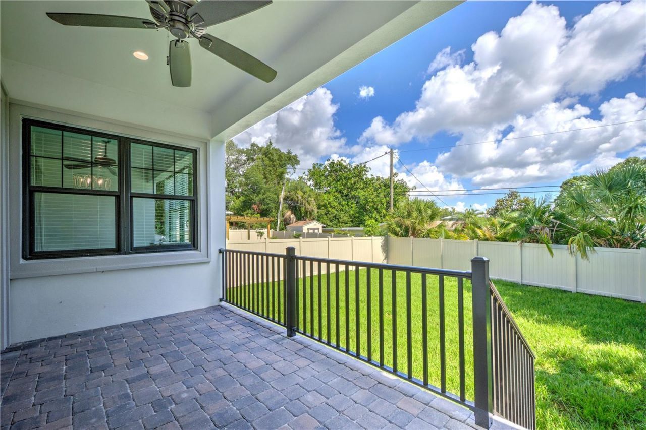 855 39th Avenue N, Saint Petersburg, FL 33703 Photo