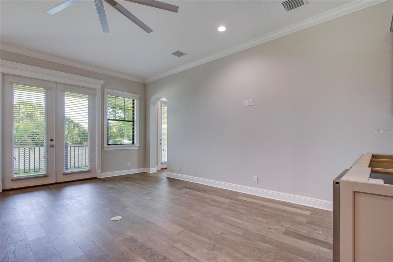 855 39th Avenue N, Saint Petersburg, FL 33703 Photo