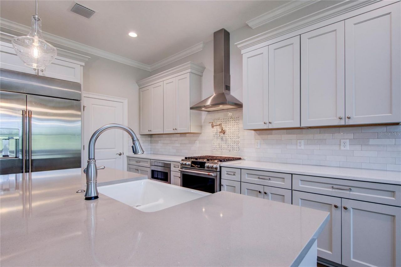 855 39th Avenue N, Saint Petersburg, FL 33703 Photo