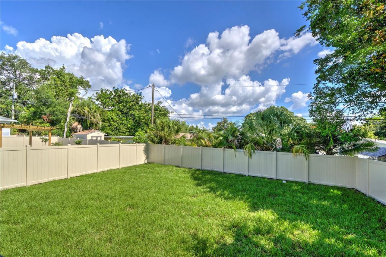 855 39th Avenue N, Saint Petersburg, FL 33703 Photo