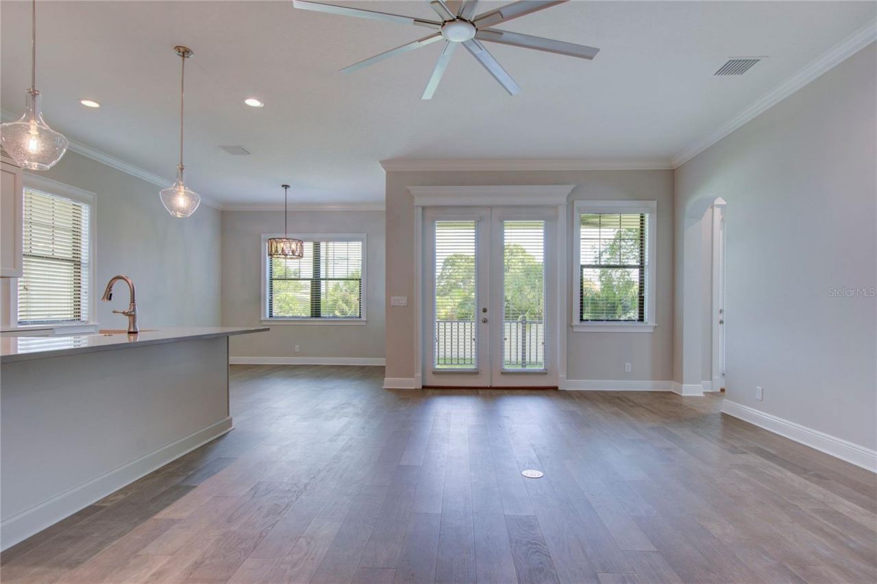 855 39th Avenue N, Saint Petersburg, FL 33703 Photo