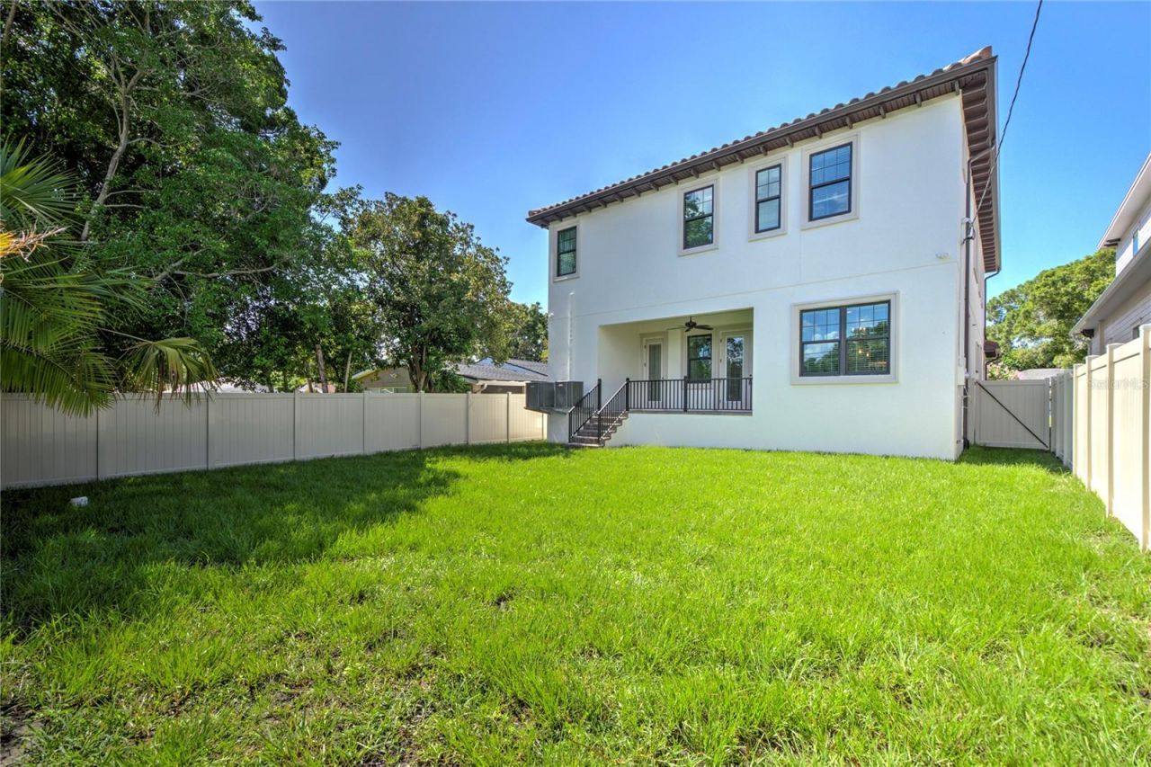 855 39th Avenue N, Saint Petersburg, FL 33703 Photo