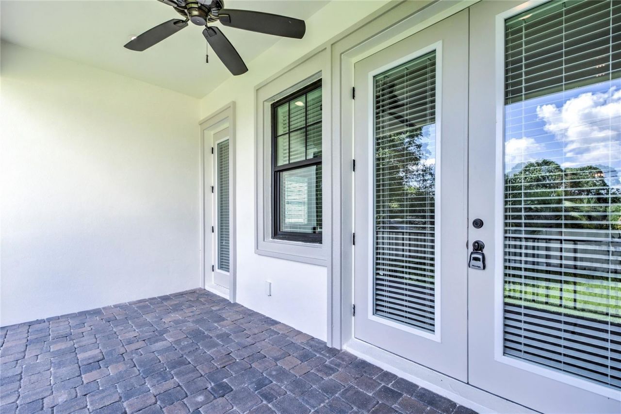 855 39th Avenue N, Saint Petersburg, FL 33703 Photo