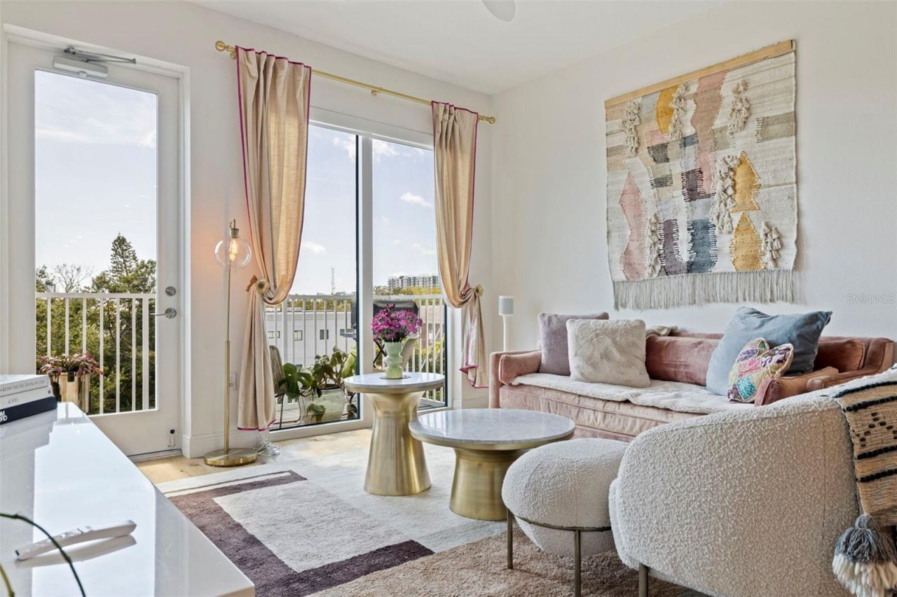 644 3rd Avenue S, Unit 403, Saint Petersburg, FL 33701 Photo