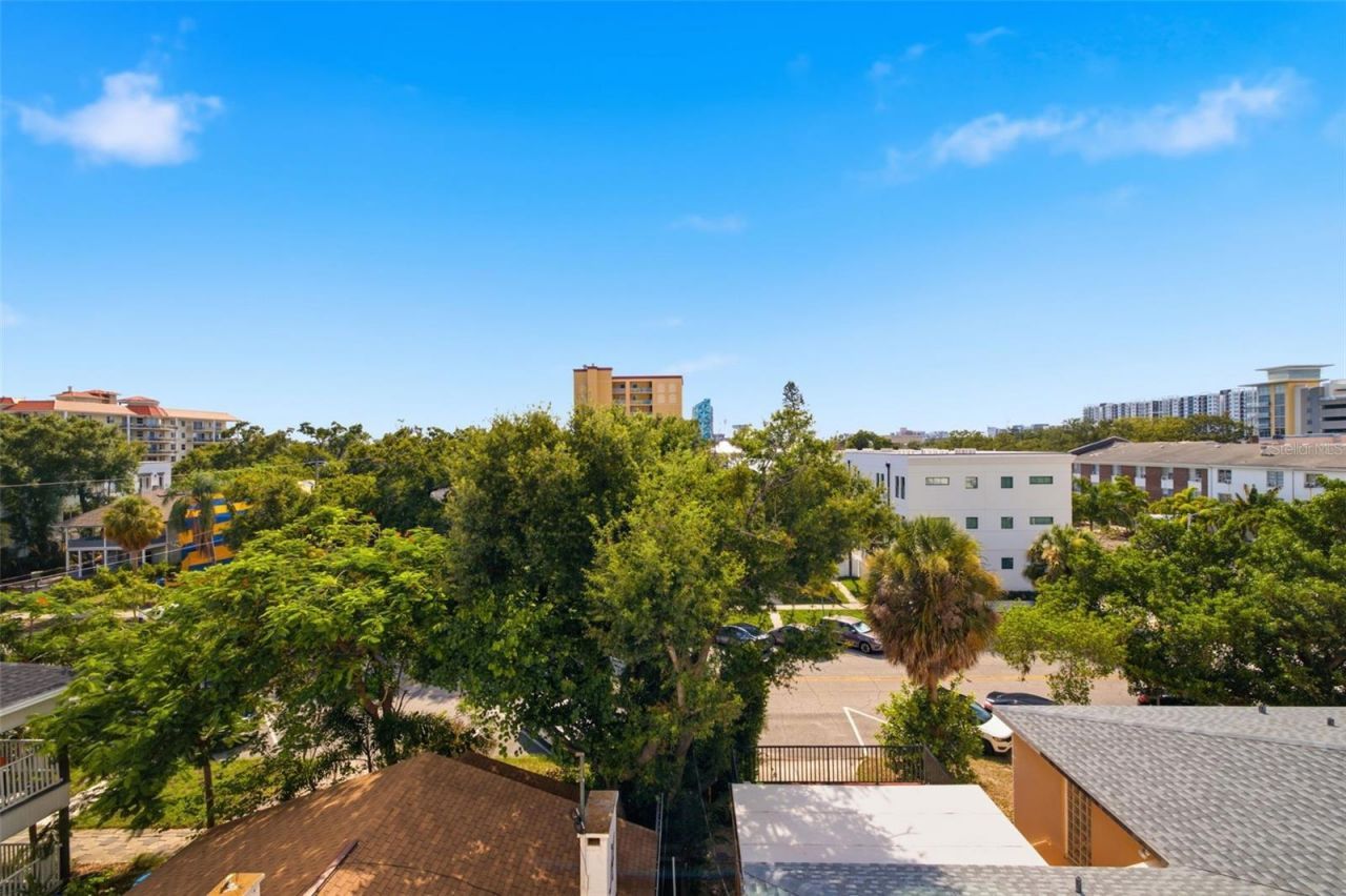 644 3rd Avenue S, Unit 403, Saint Petersburg, FL 33701 Photo