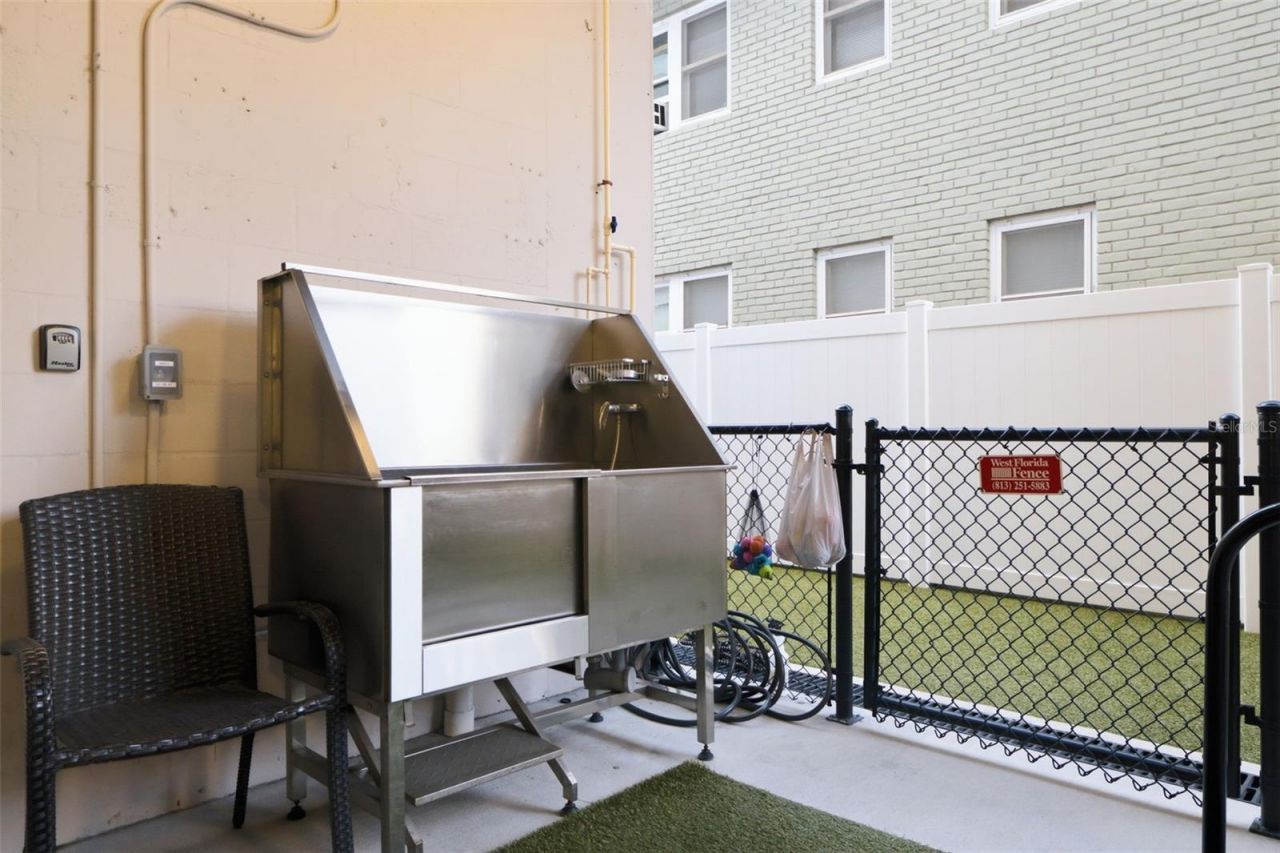 644 3rd Avenue S, Unit 403, Saint Petersburg, FL 33701 Photo