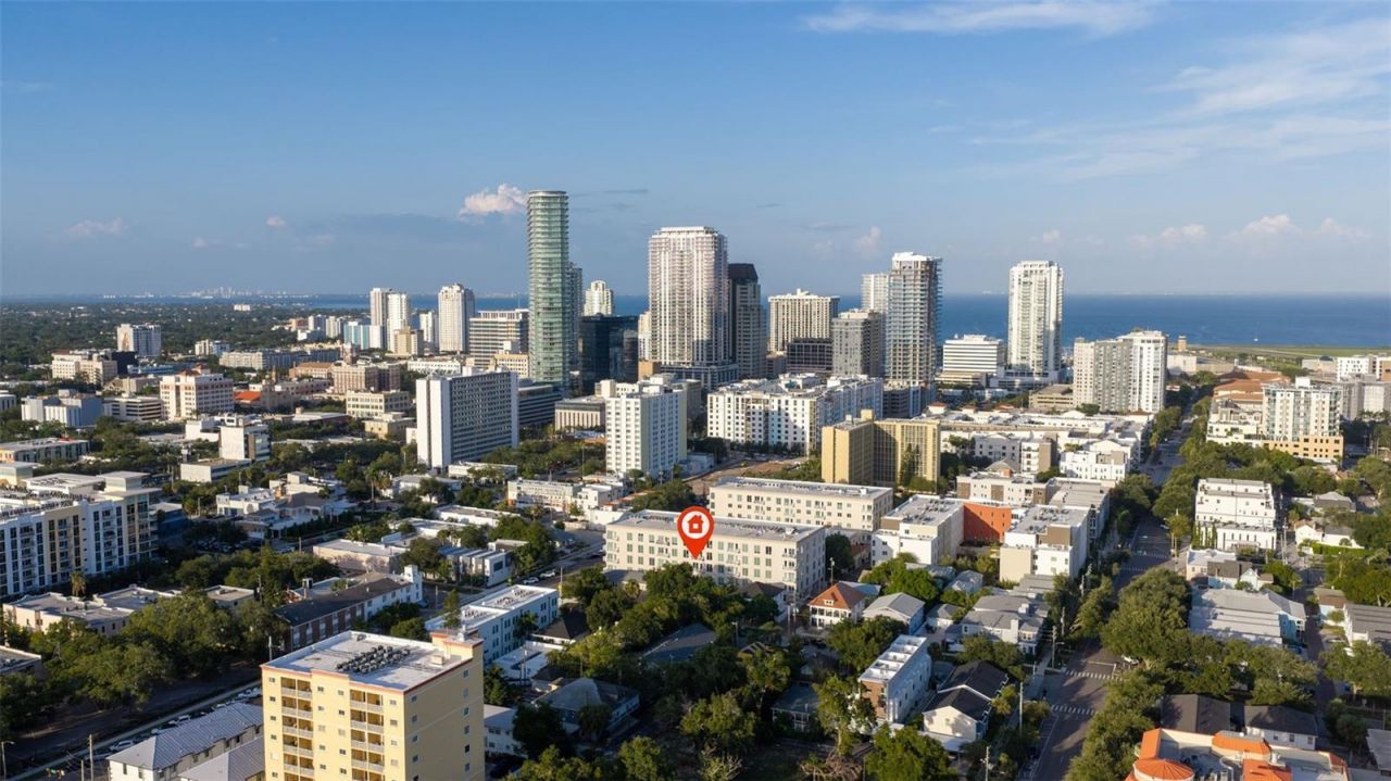 644 3rd Avenue S, Unit 403, Saint Petersburg, FL 33701 Photo