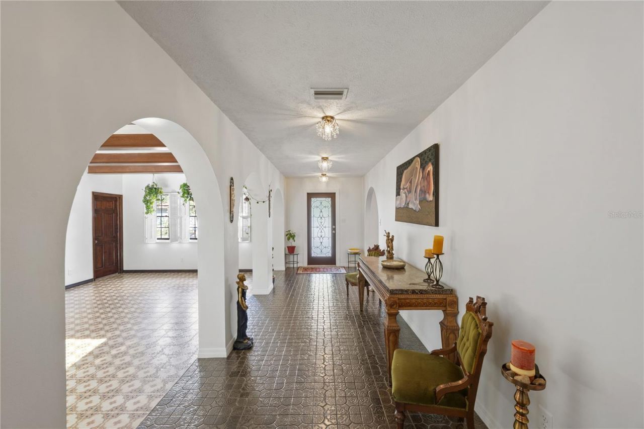 403 Weeburn Road, Temple Terrace, FL 33617 Photo