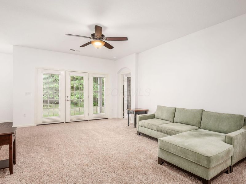 3637 Birkland Circle , Lewis Center, OH 43035 Photo 10