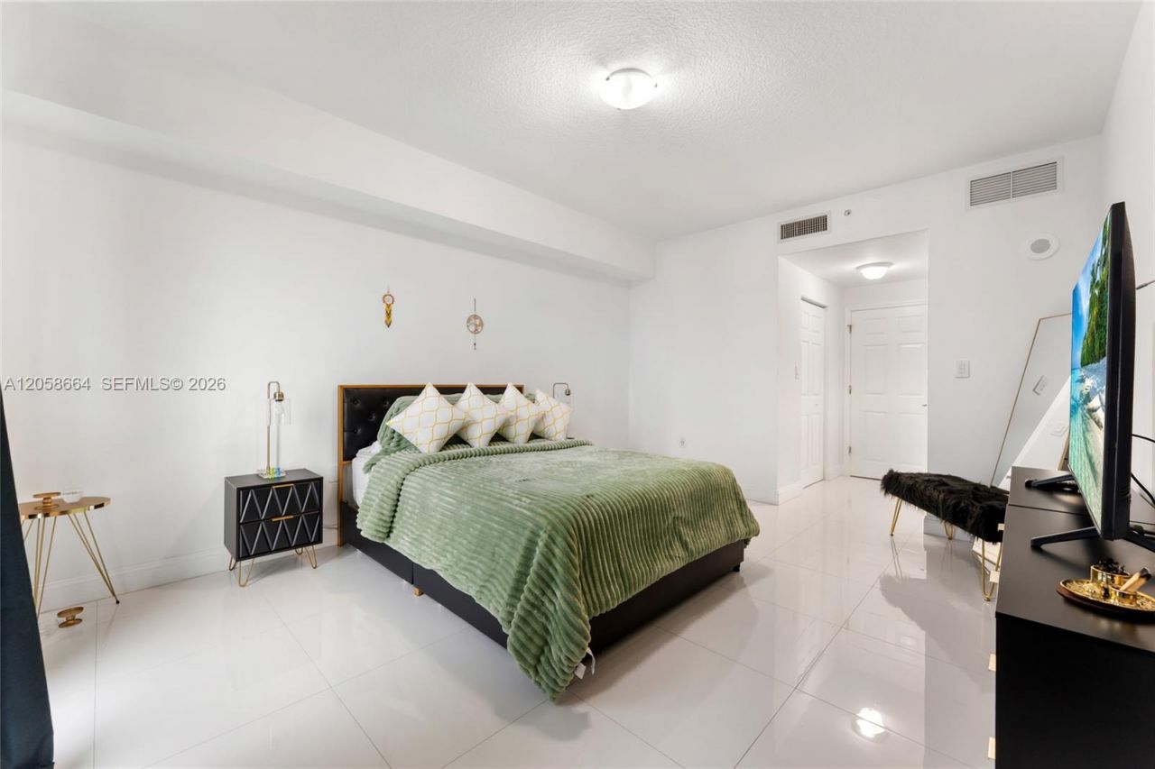 140 S Dixie Hwy , Unit 725, Hollywood, FL 33020 Photo