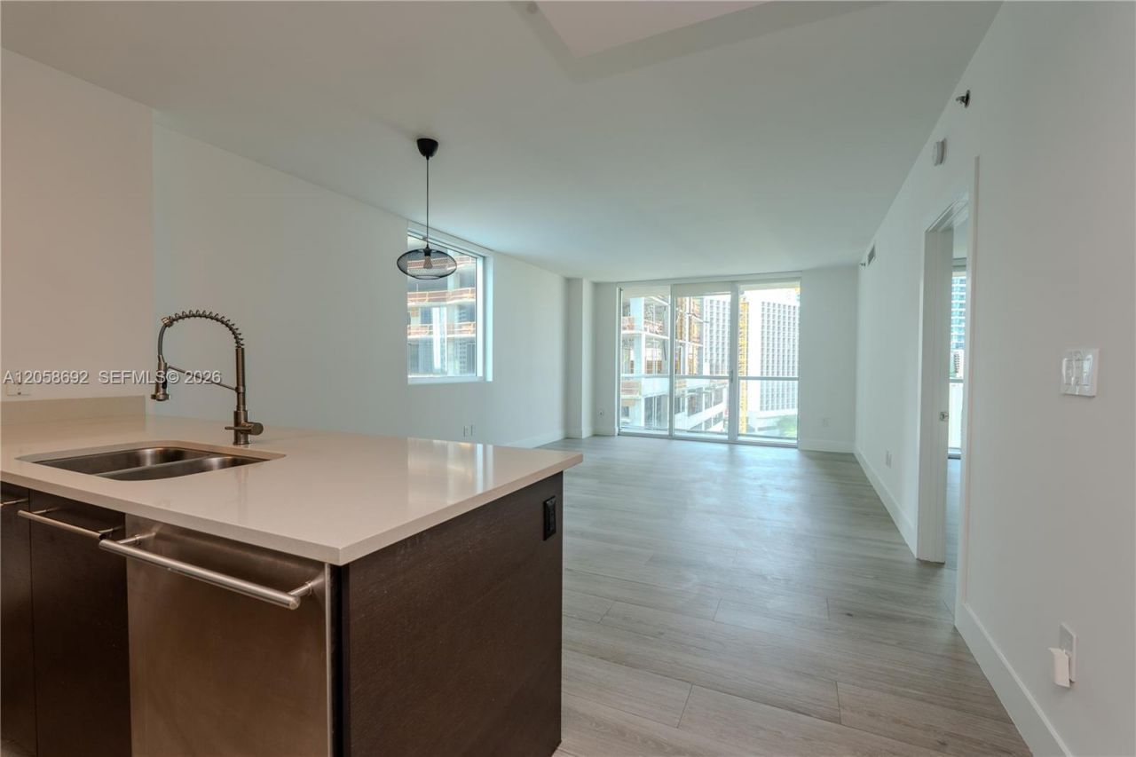 500 Brickell Ave, Unit 1407, Miami, FL 33131 Photo
