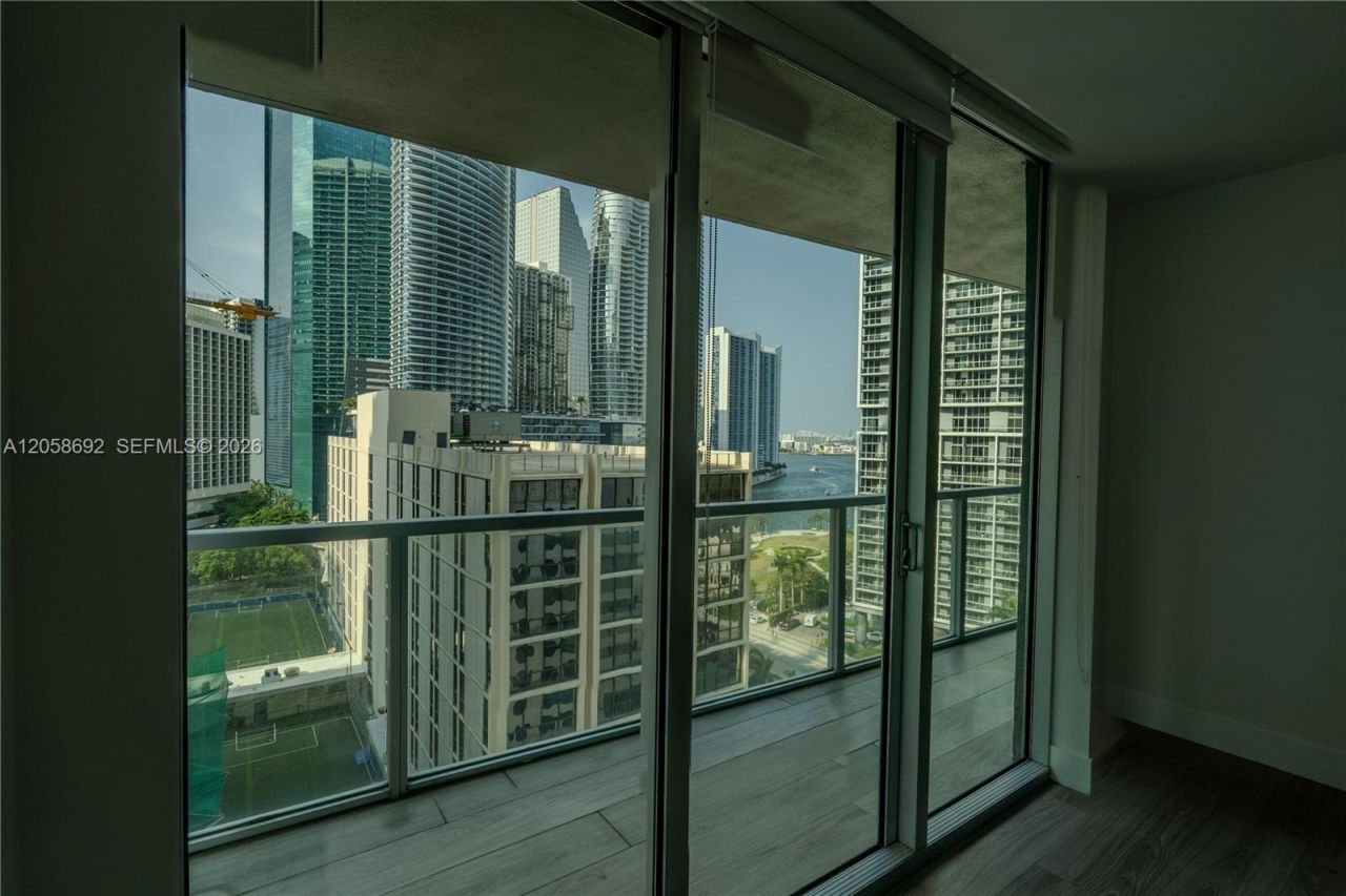500 Brickell Ave, Unit 1407, Miami, FL 33131 Photo