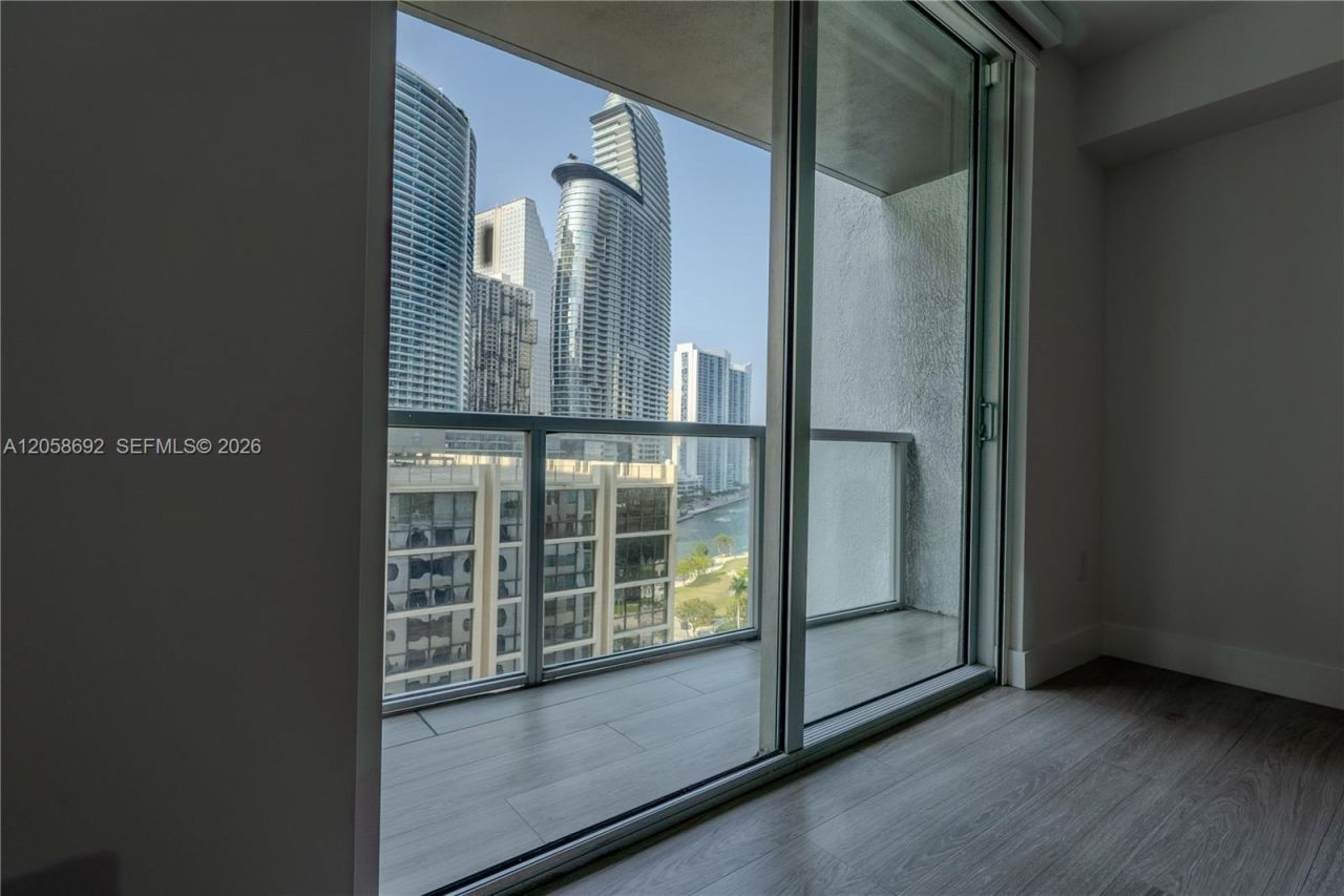 500 Brickell Ave, Unit 1407, Miami, FL 33131 Photo