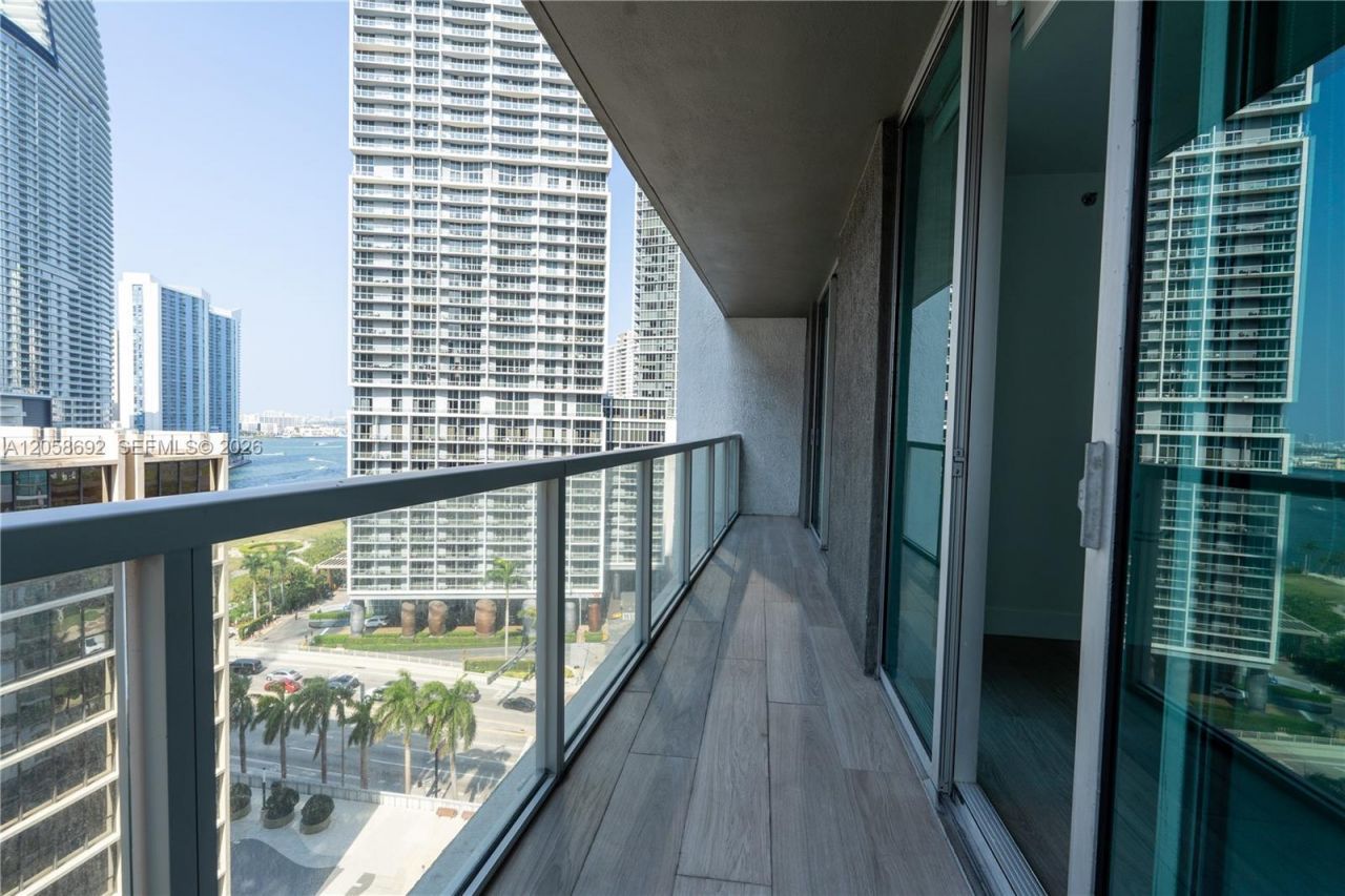 500 Brickell Ave, Unit 1407, Miami, FL 33131 Photo