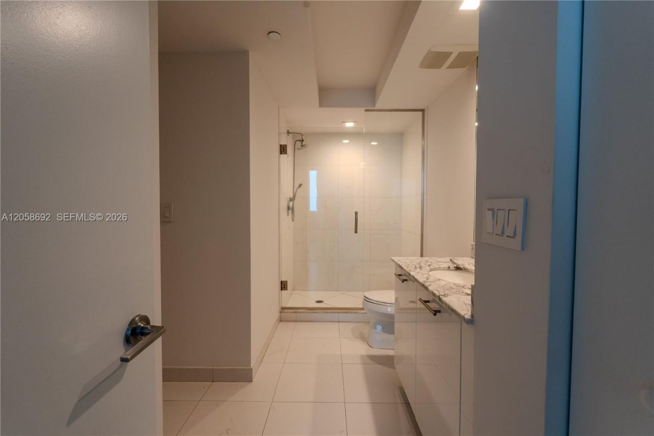 500 Brickell Ave, Unit 1407, Miami, FL 33131 Photo