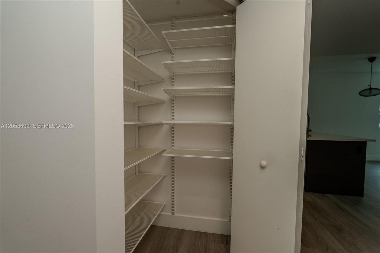 500 Brickell Ave, Unit 1407, Miami, FL 33131 Photo