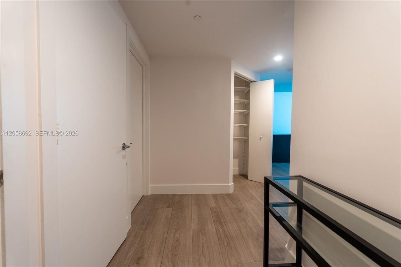 500 Brickell Ave, Unit 1407, Miami, FL 33131 Photo