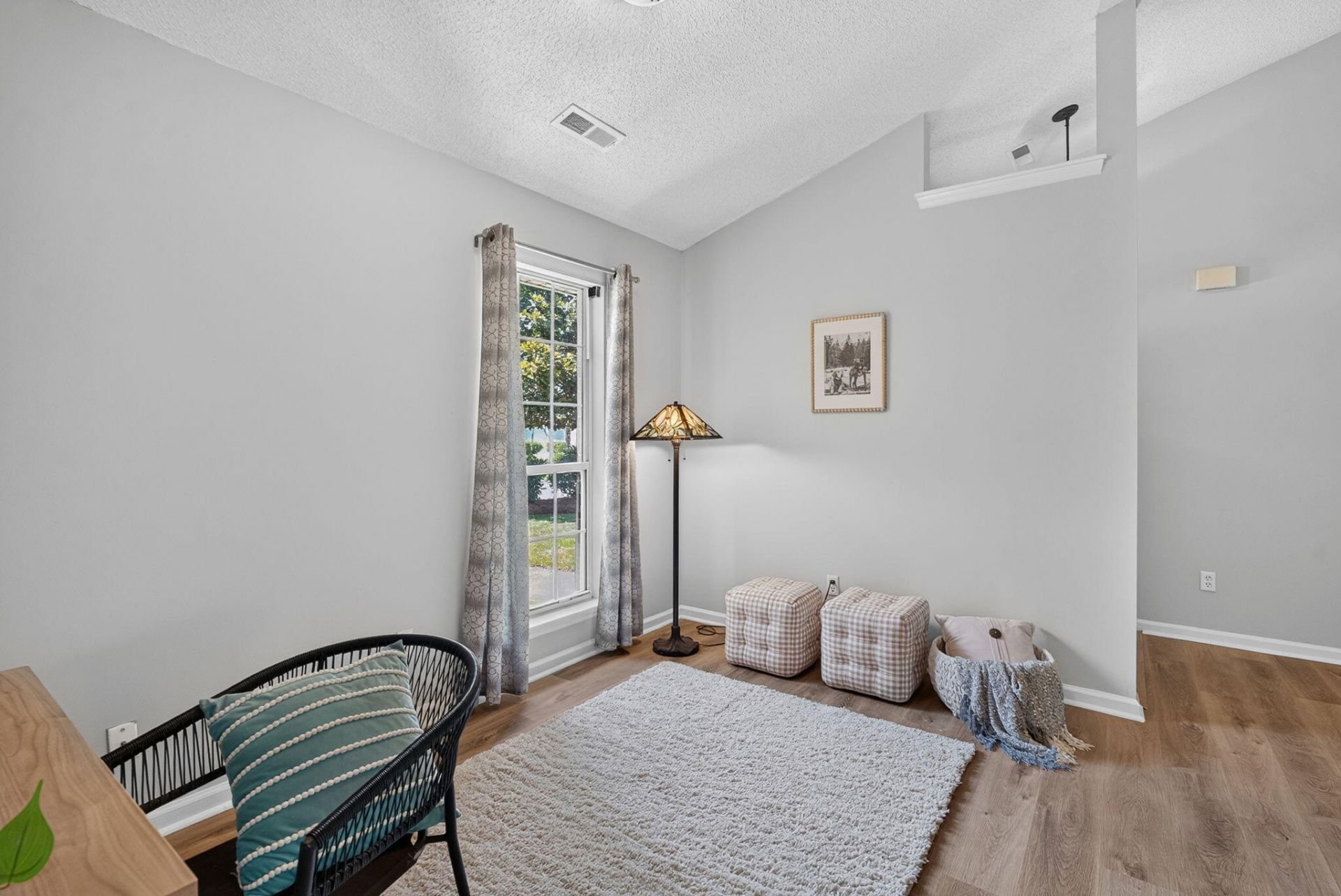 8544 Brookforest Drive Photo 16