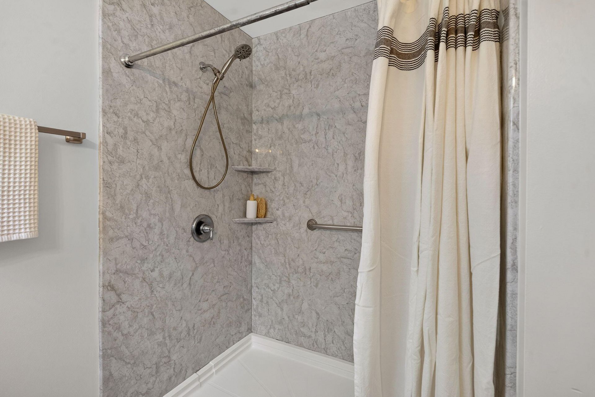 8544 Brookforest Drive Photo 20