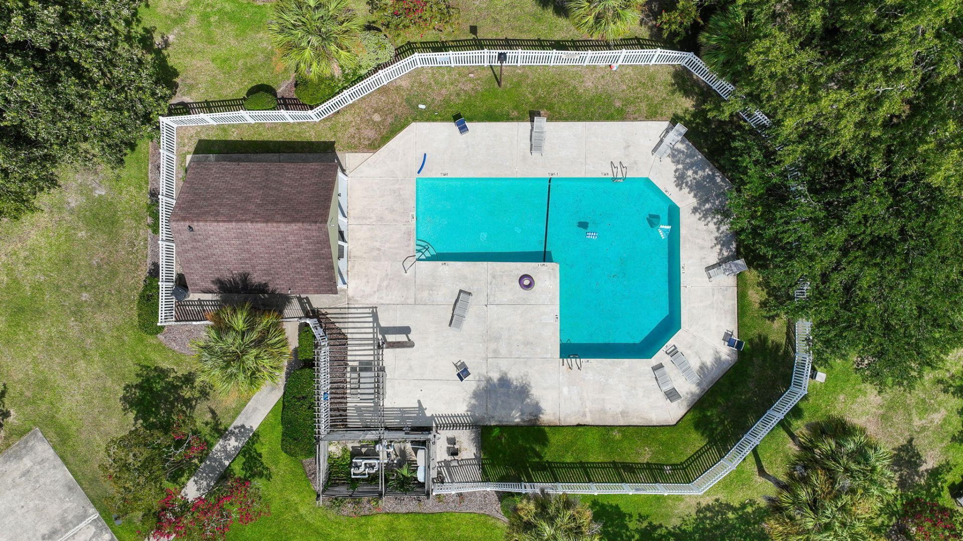 8544 Brookforest Drive Photo 37