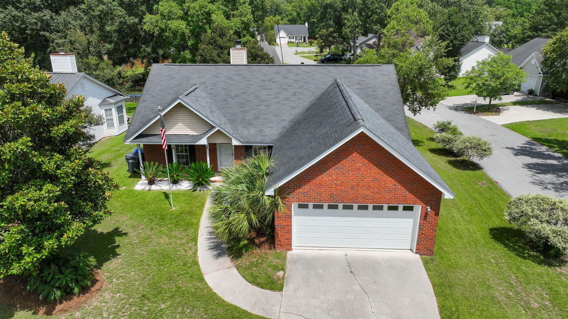 8544 Brookforest Drive Photo 7