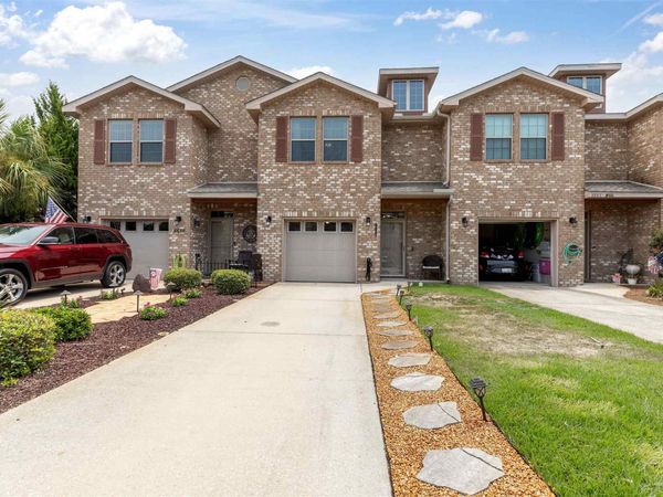 8887 White Ibis Way, Navarre, FL 32566