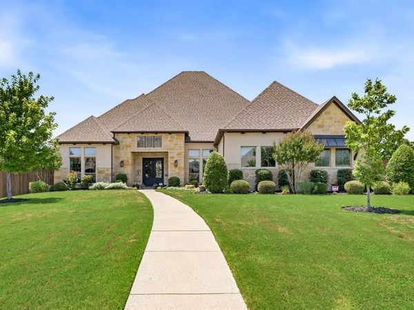 1045 Falcon Nest Drive , Kennedale, TX 76060