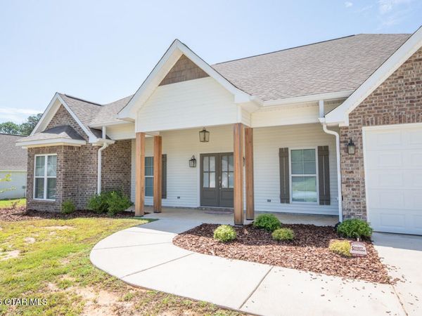 164 Lauras Cove, Starkville, MS 39759