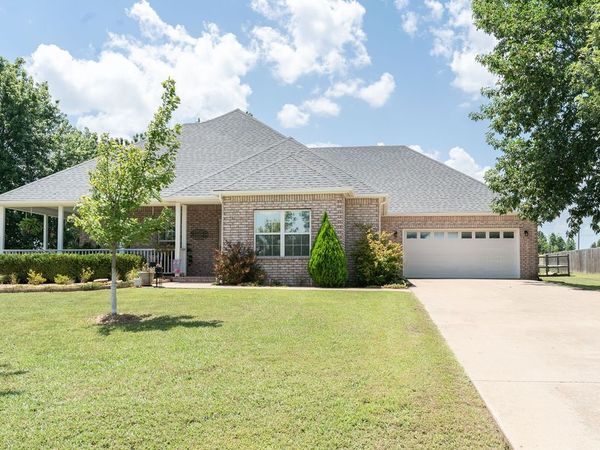 200 N Woodchuck Lane , Skiatook, OK 74070