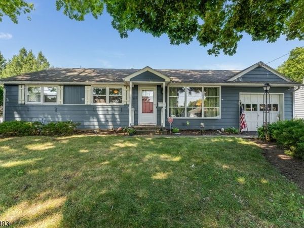 711 4Th St, Belvidere, NJ 07823