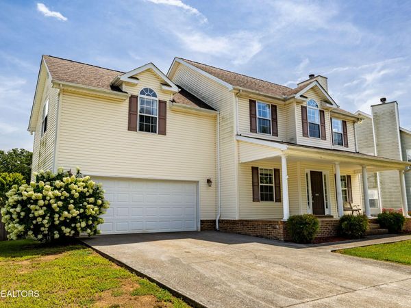 824 Mackenzie Drive, Maryville, TN 37804