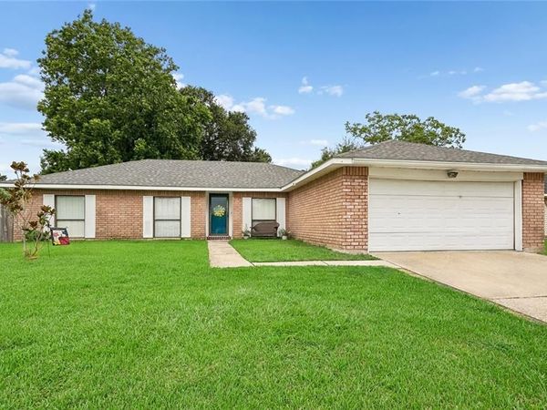 211 WILLIAM Drive, Slidell, LA 70458