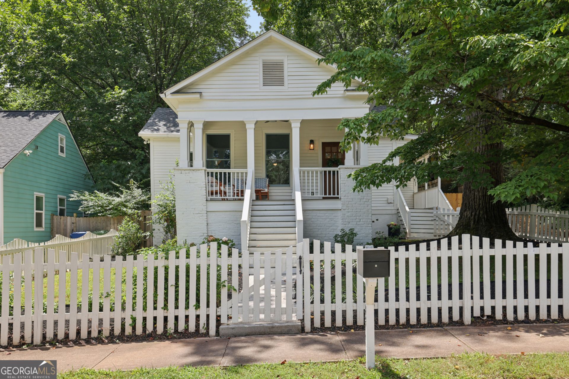 2033 Ridgedale Road Ne, Atlanta, GA 30317 Main Photo