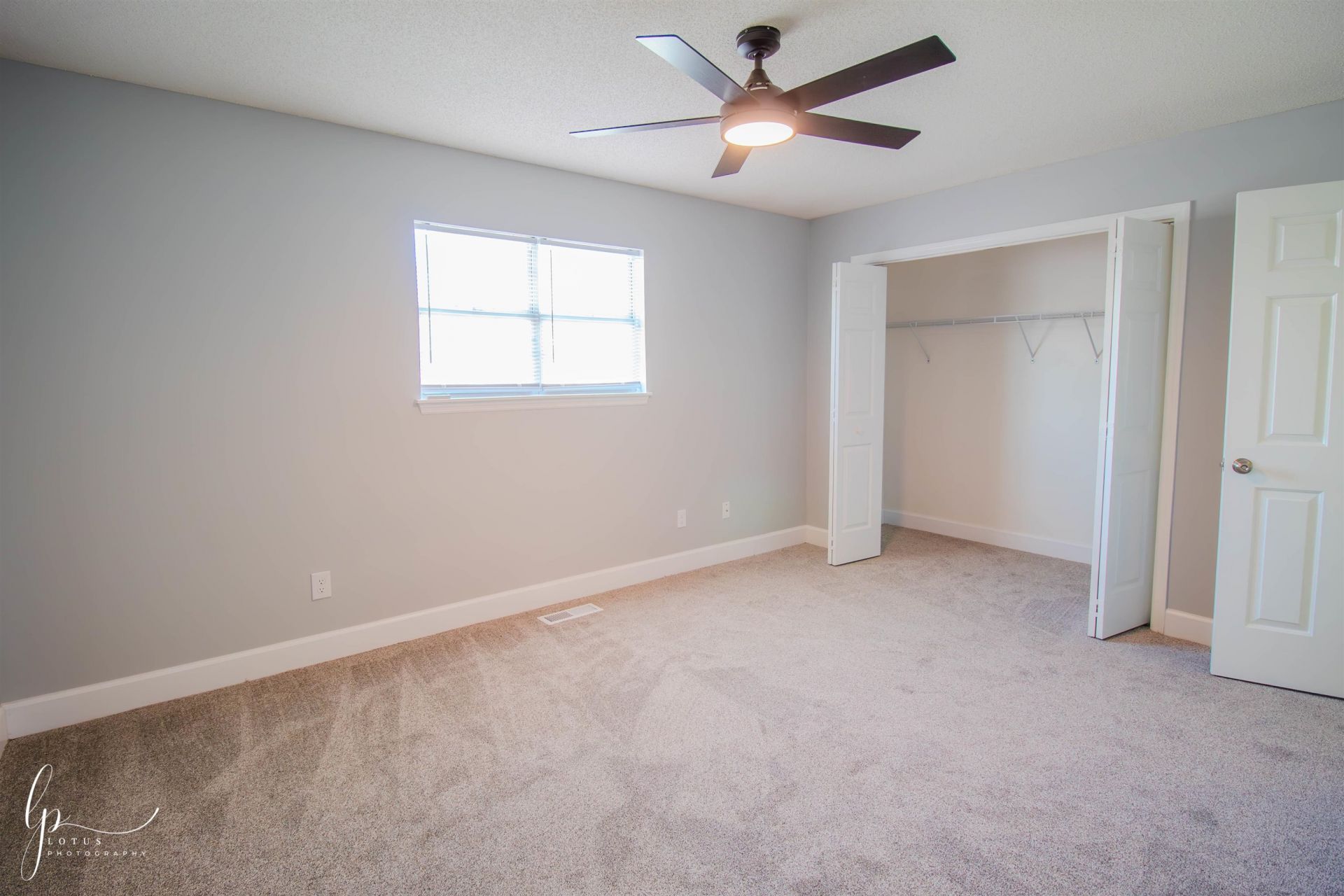 4271 Parkway Ln.  Photo 9